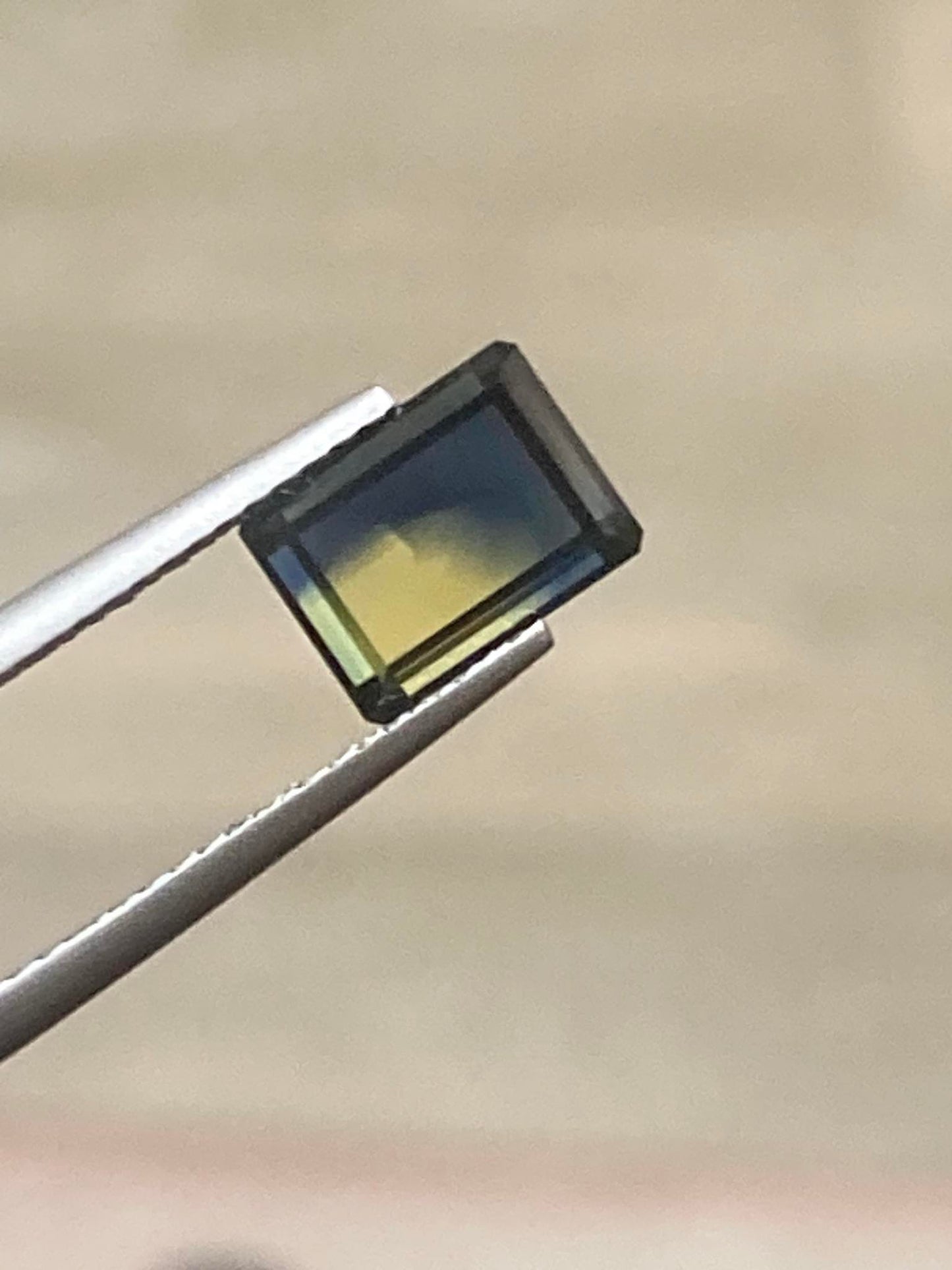 2.32ct window cut bi-colour Australian Sapphire yellow blue