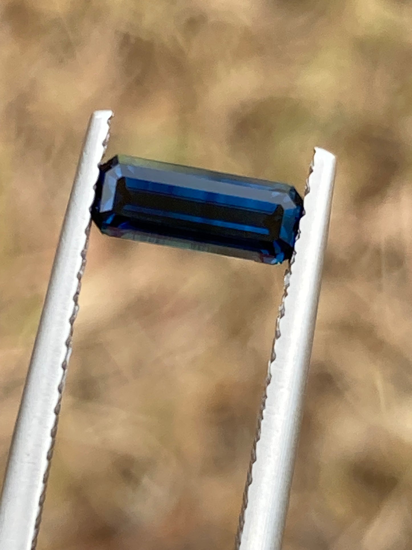 014- Dark Blue Australian Sapphire 0.83ct RECTANGLE CUT