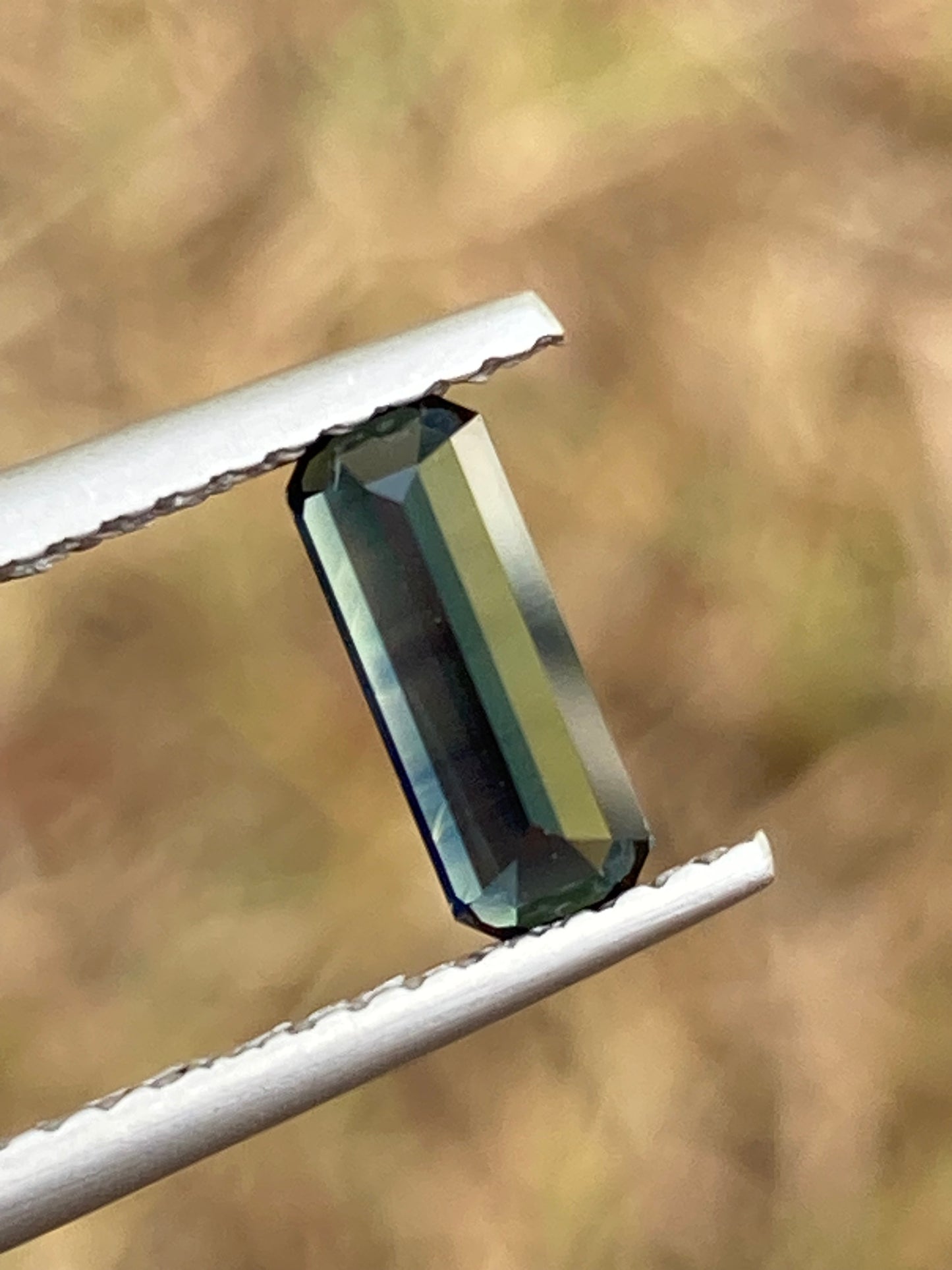 014- Dark Blue Australian Sapphire 0.83ct RECTANGLE CUT