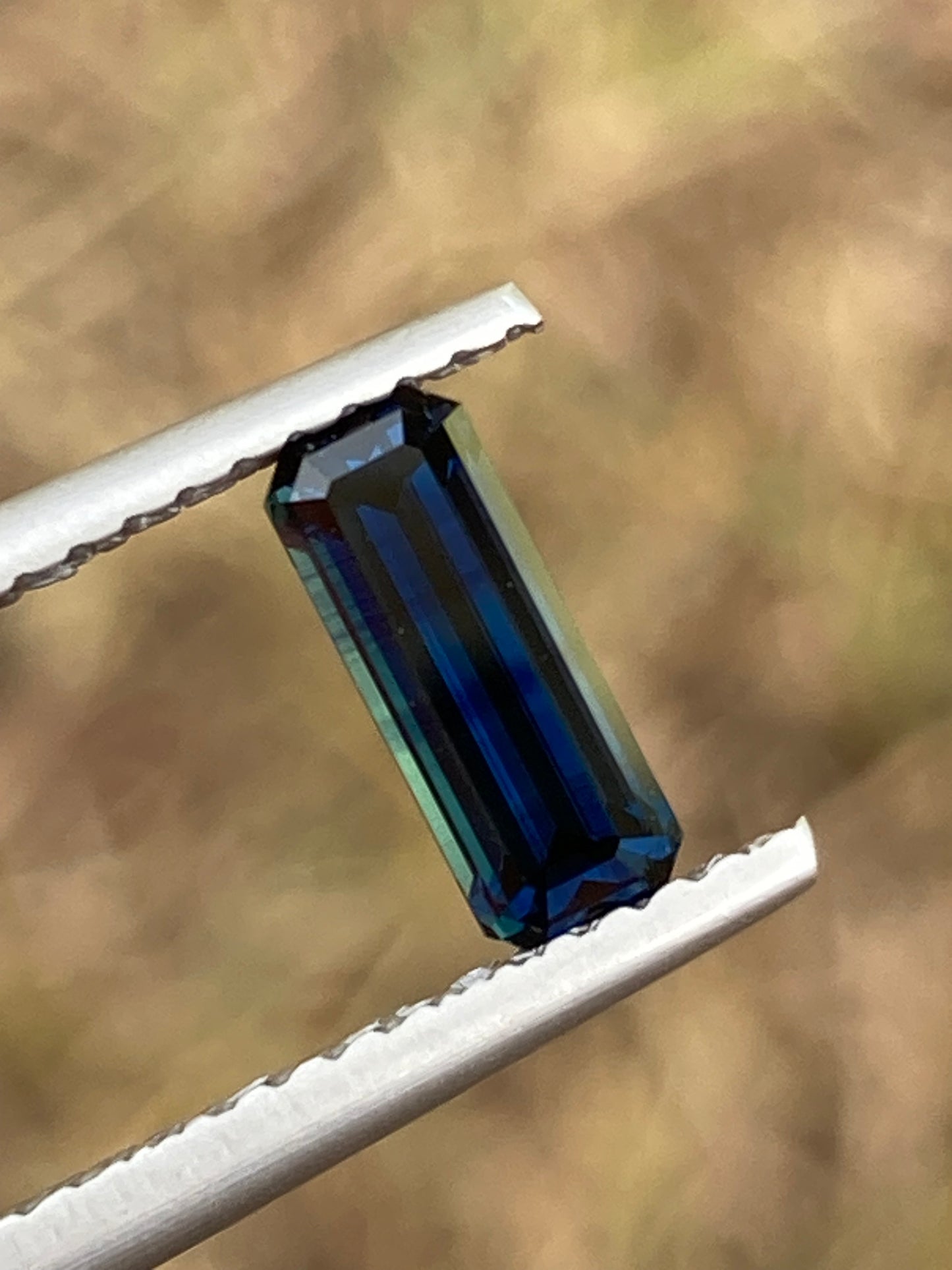 014- Dark Blue Australian Sapphire 0.83ct RECTANGLE CUT