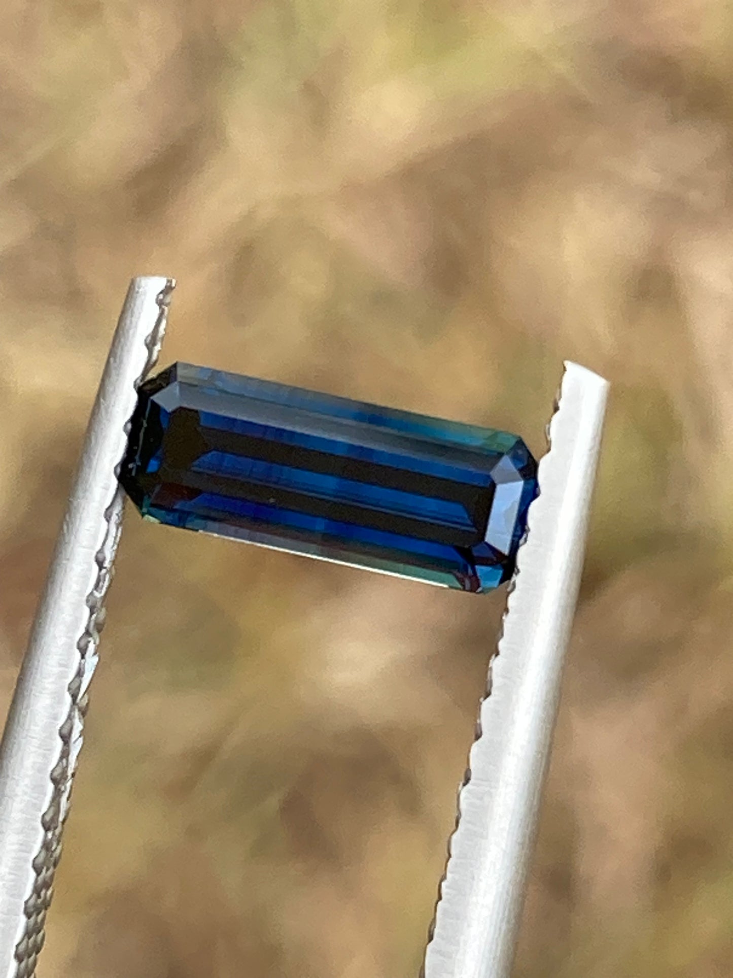 014- Dark Blue Australian Sapphire 0.83ct RECTANGLE CUT