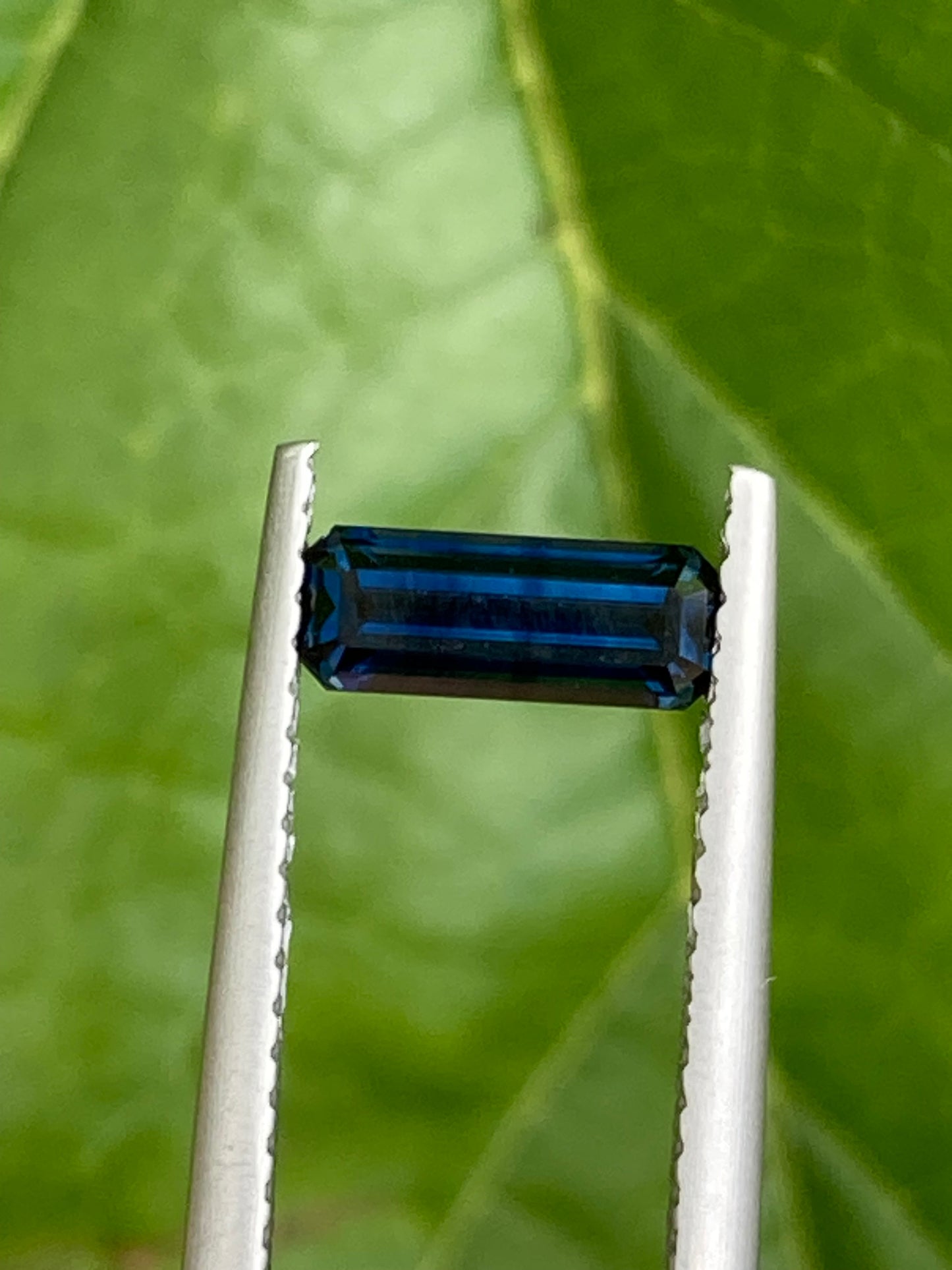 014- Dark Blue Australian Sapphire 0.83ct RECTANGLE CUT