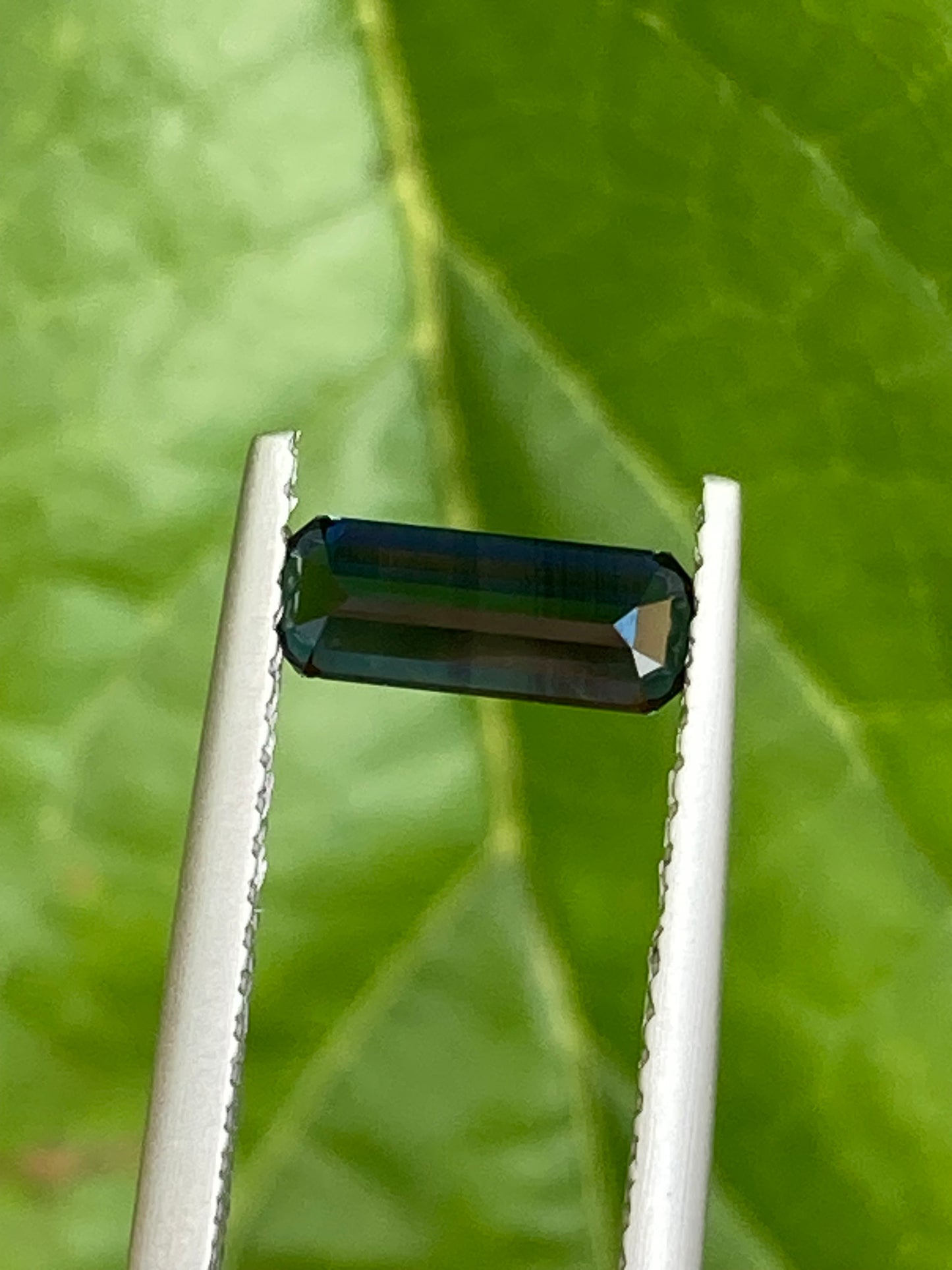 014- Dark Blue Australian Sapphire 0.83ct RECTANGLE CUT