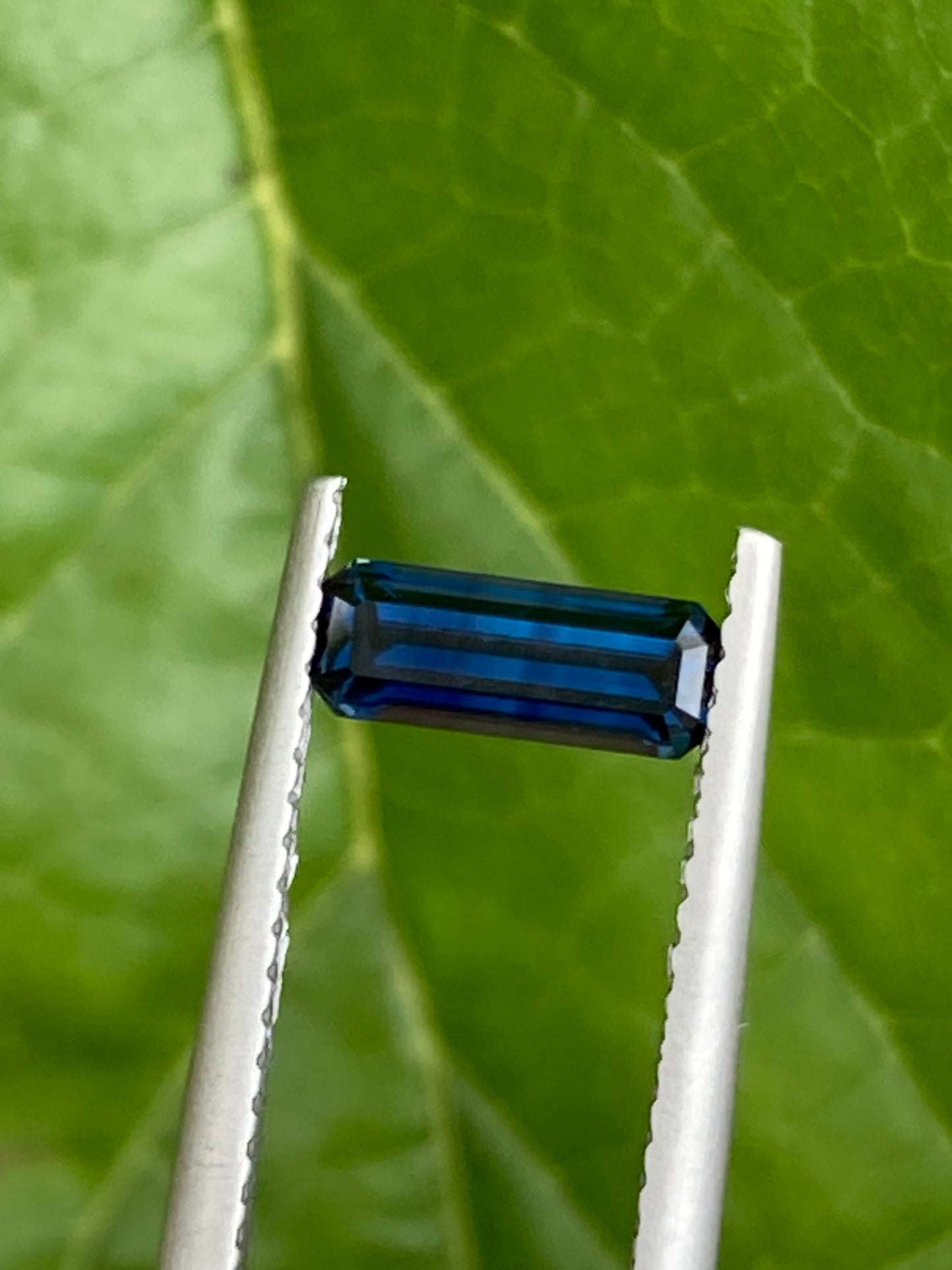 014- Dark Blue Australian Sapphire 0.83ct RECTANGLE CUT