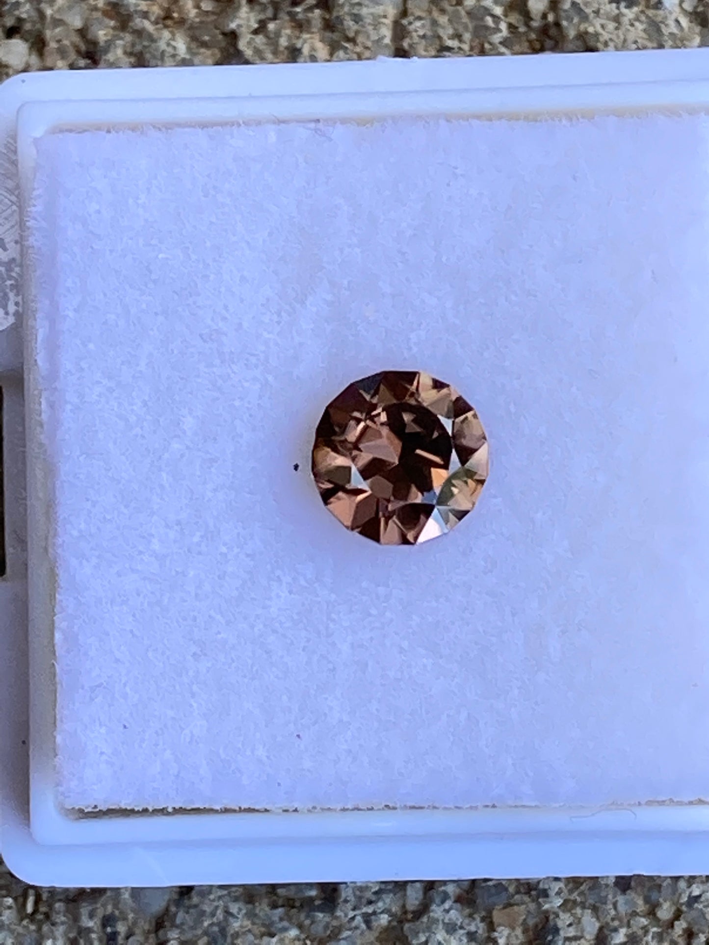 009- Orange ( beer bottle ) Natural Australian Zircon 1.15ct ROUND CUT