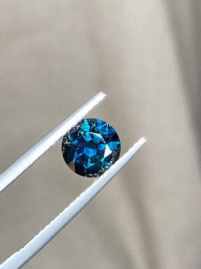 058- 1.67ct Dark Blue Australian Sapphire Round CUT Engagement stone