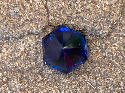 044- Nice Blue Australian Sapphire 0.73ct HEX CUT