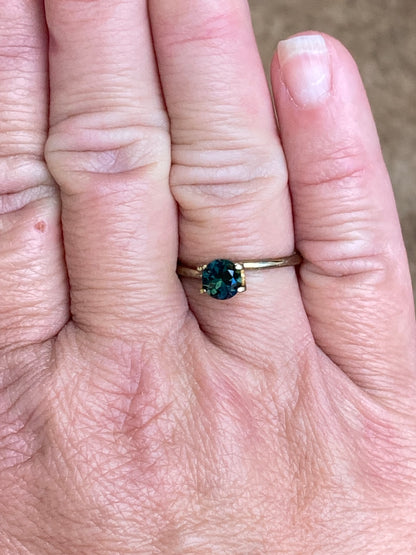 060- 1.09ct Dark Green Australian Sapphire ROUND CUT