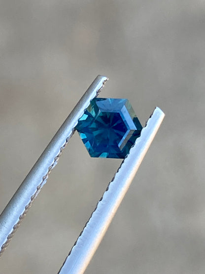 043- Silky Blue Australian Sapphire 0.67ct HEX CUT