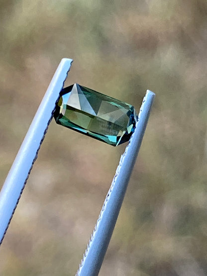 017- Green Parti Australian Sapphire 0.75ct RECTANGLE CUT
