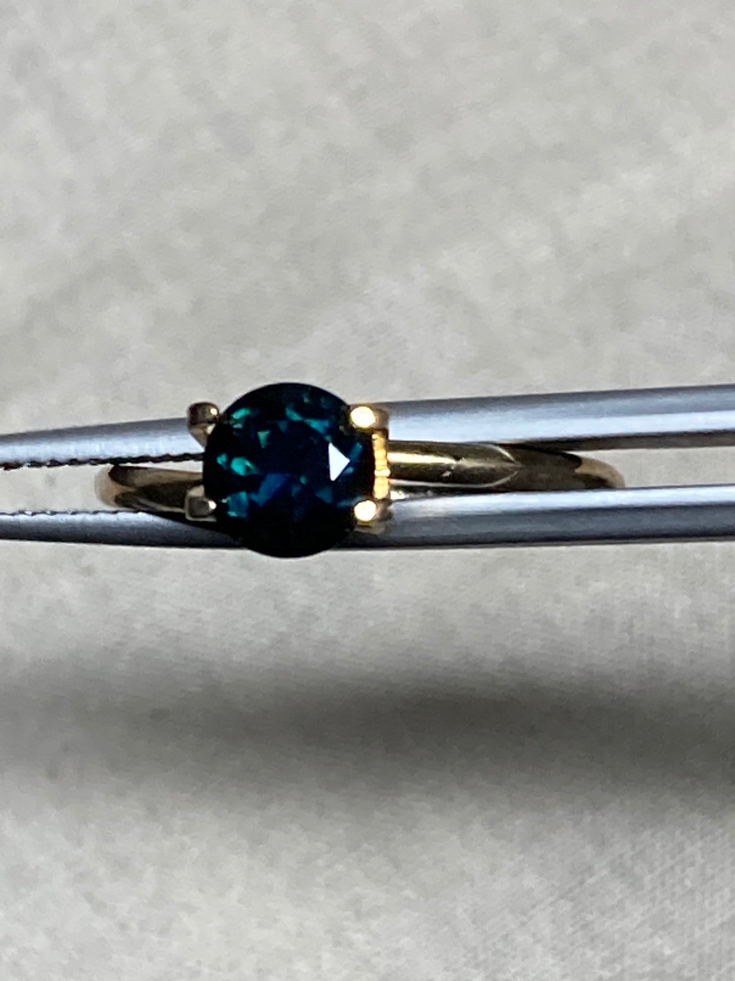 059- Dark Blue Australian Sapphire 1.27ct ROUND CUT