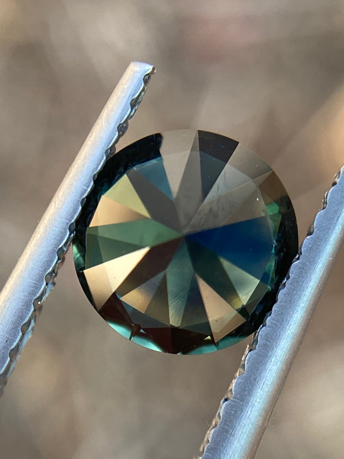 058- 1.67ct Dark Blue Australian Sapphire Round CUT Engagement stone