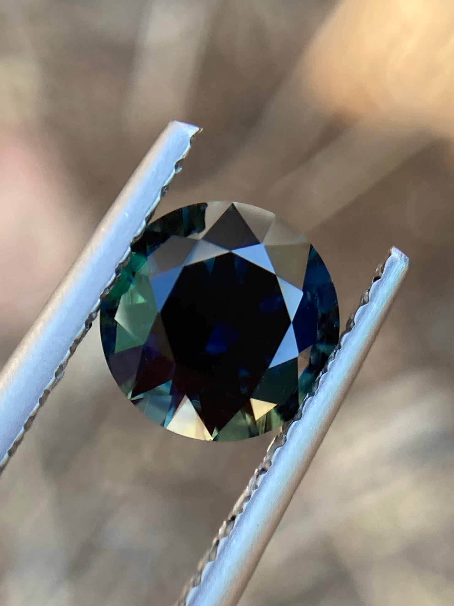 058- 1.67ct Dark Blue Australian Sapphire Round CUT Engagement stone