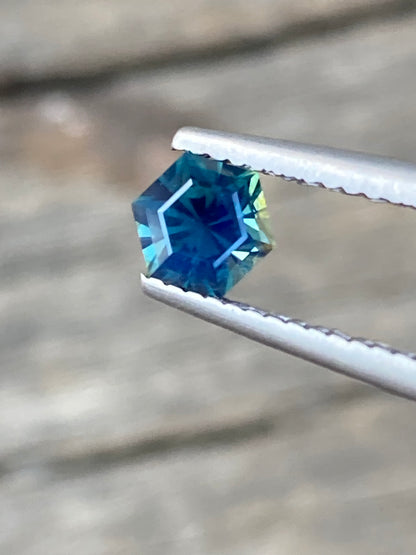 043- Silky Blue Australian Sapphire 0.67ct HEX CUT
