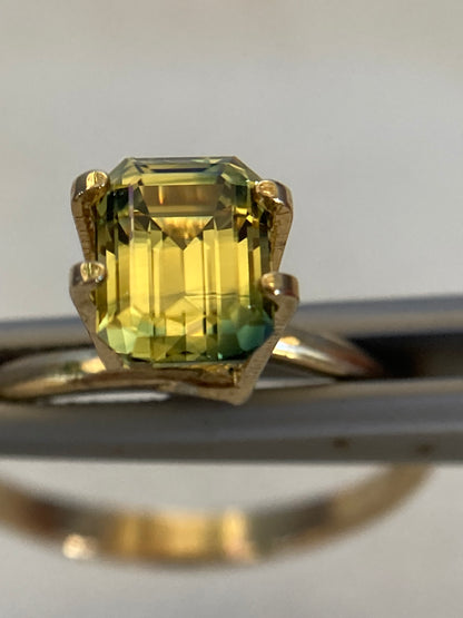 032- Australian Sapphire 2.04ct Yellow Parti EMERALD CUT engagement ring gemstone