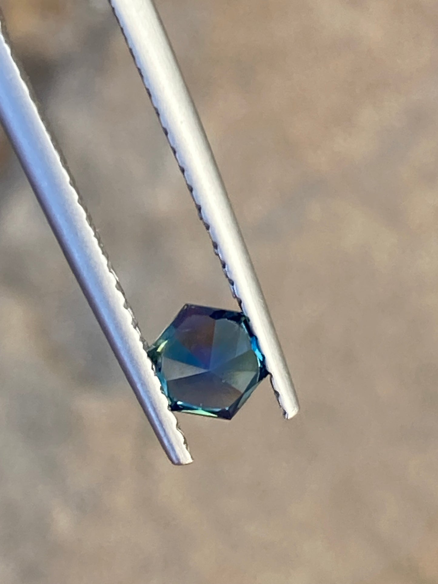 043- Silky Blue Australian Sapphire 0.67ct HEX CUT