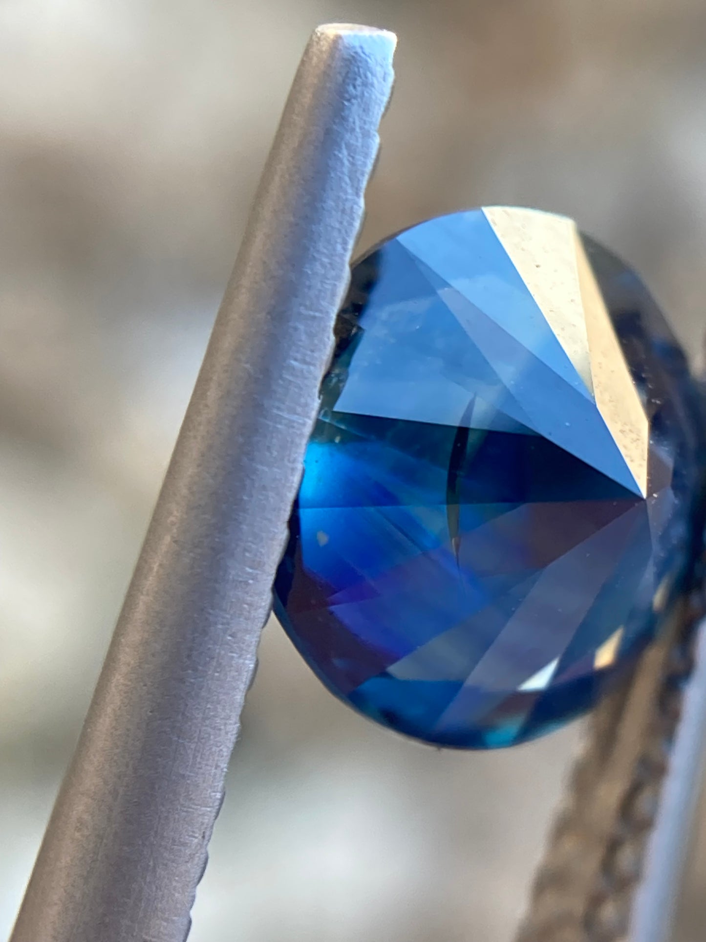 046- 1.92ct Australian Sapphire Blue Yellow Parti ROUND CUT