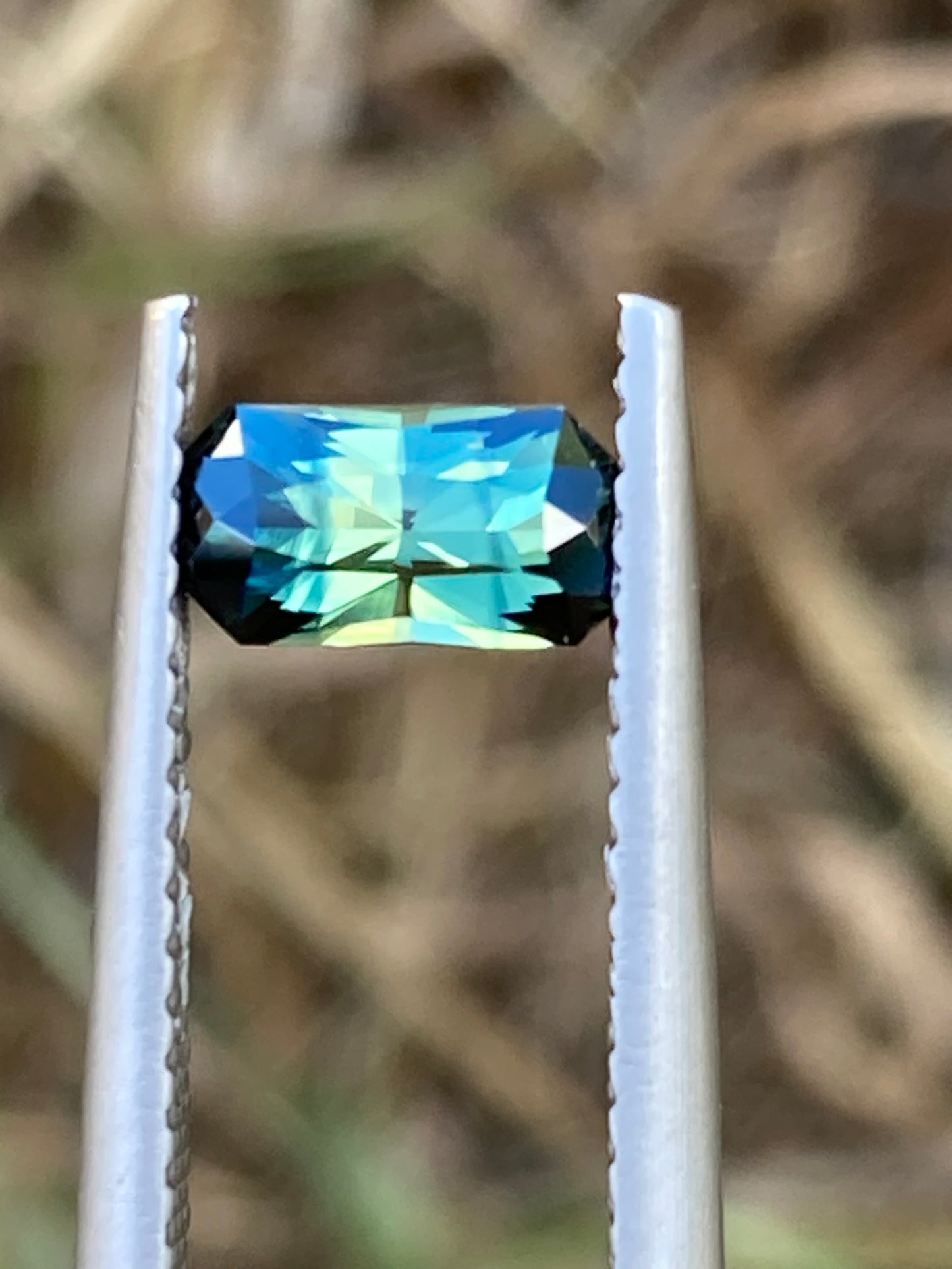 017- Green Parti Australian Sapphire 0.75ct RECTANGLE CUT