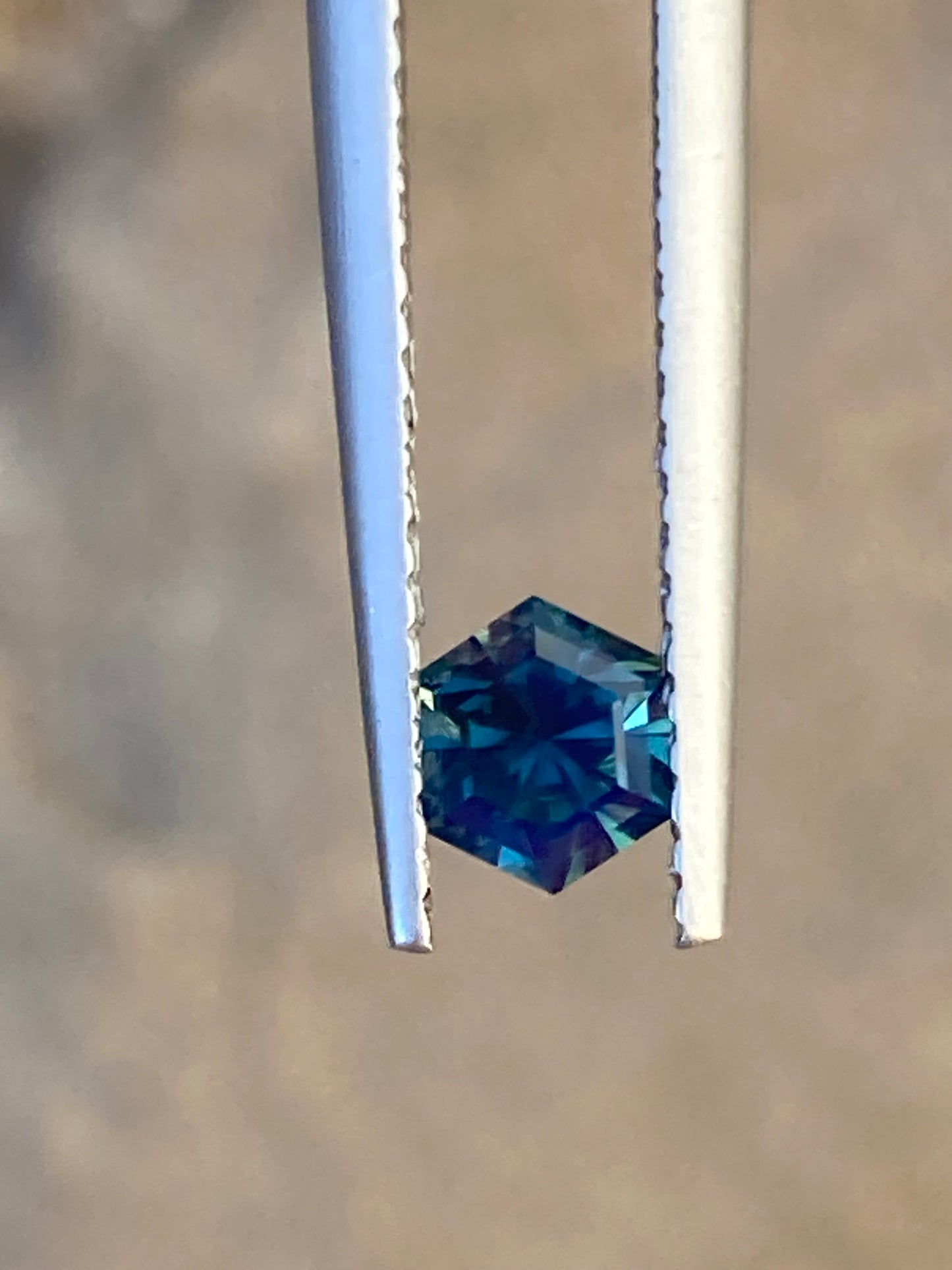 043- Silky Blue Australian Sapphire 0.67ct HEX CUT