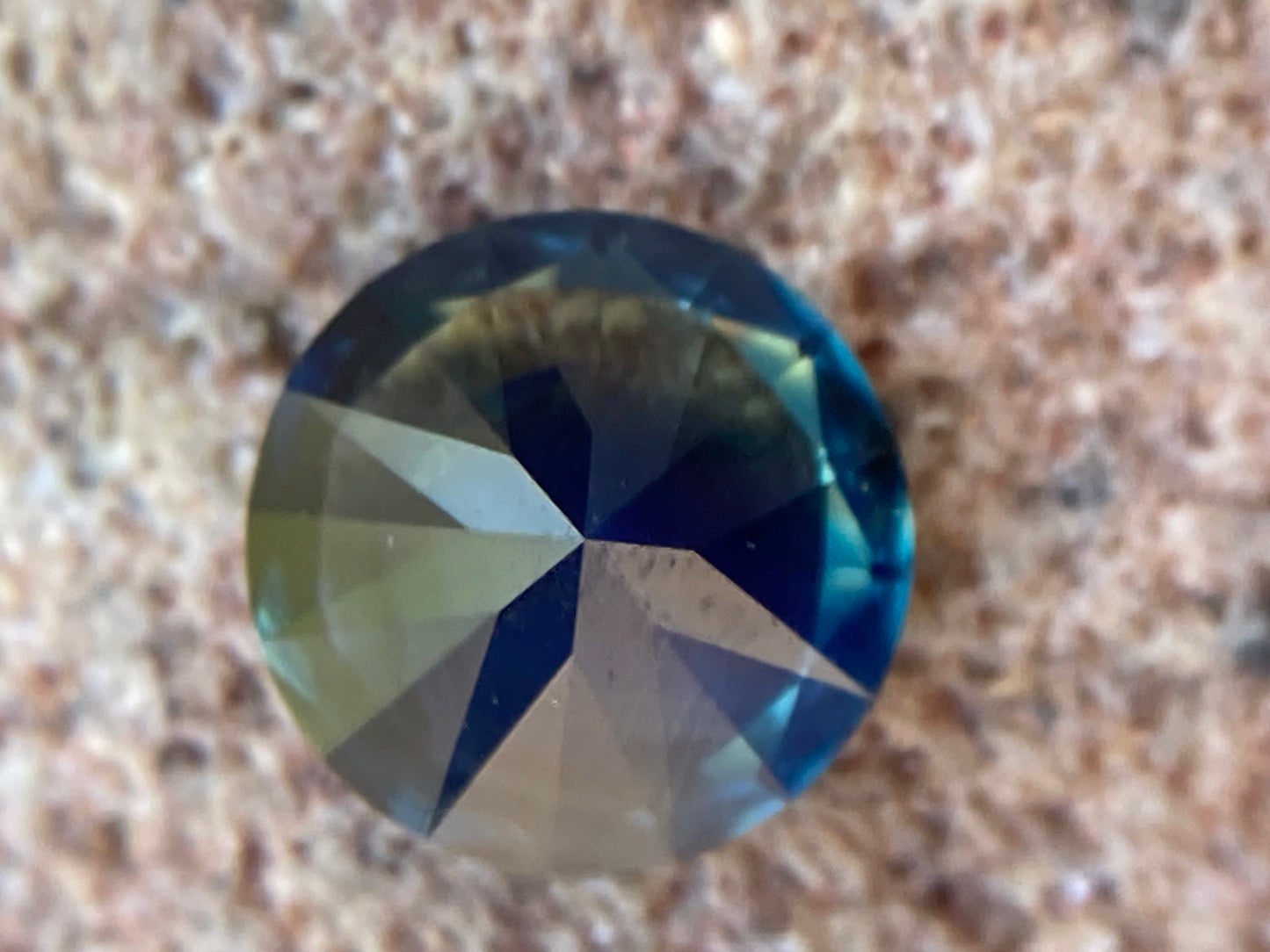 046- 1.92ct Australian Sapphire Blue Yellow Parti ROUND CUT