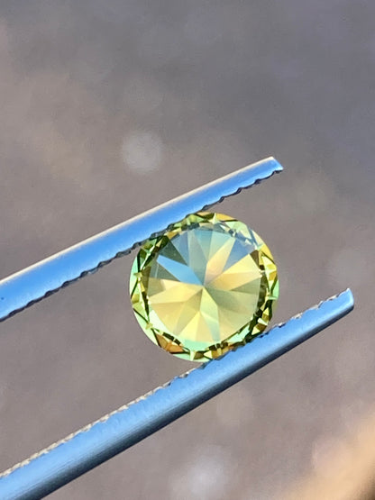 036- Yellow Parti Australian Sapphire 1.3ct ROUND CUT