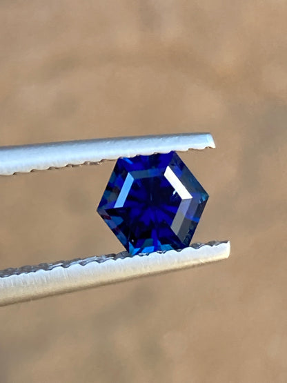 044- Nice Blue Australian Sapphire 0.73ct HEX CUT