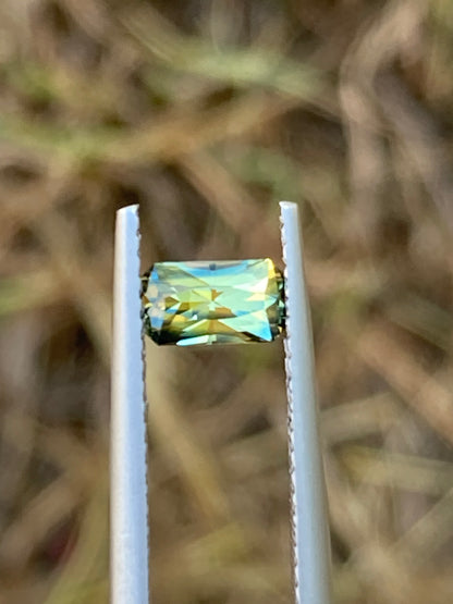 018- Bright Yellow Parti Australian Sapphire 0.6ct RECTANGLE CUT