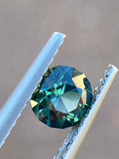 016- Australian Sapphire 0.75ct Green Blue Teal Parti ROUND CUT