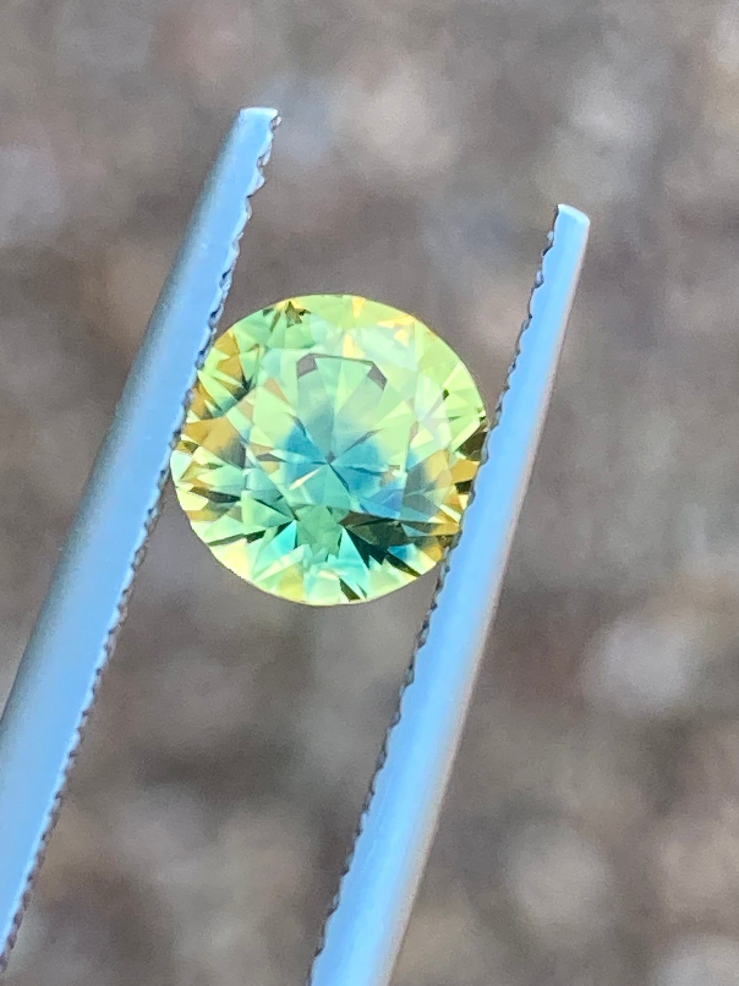 036- Yellow Parti Australian Sapphire 1.3ct ROUND CUT