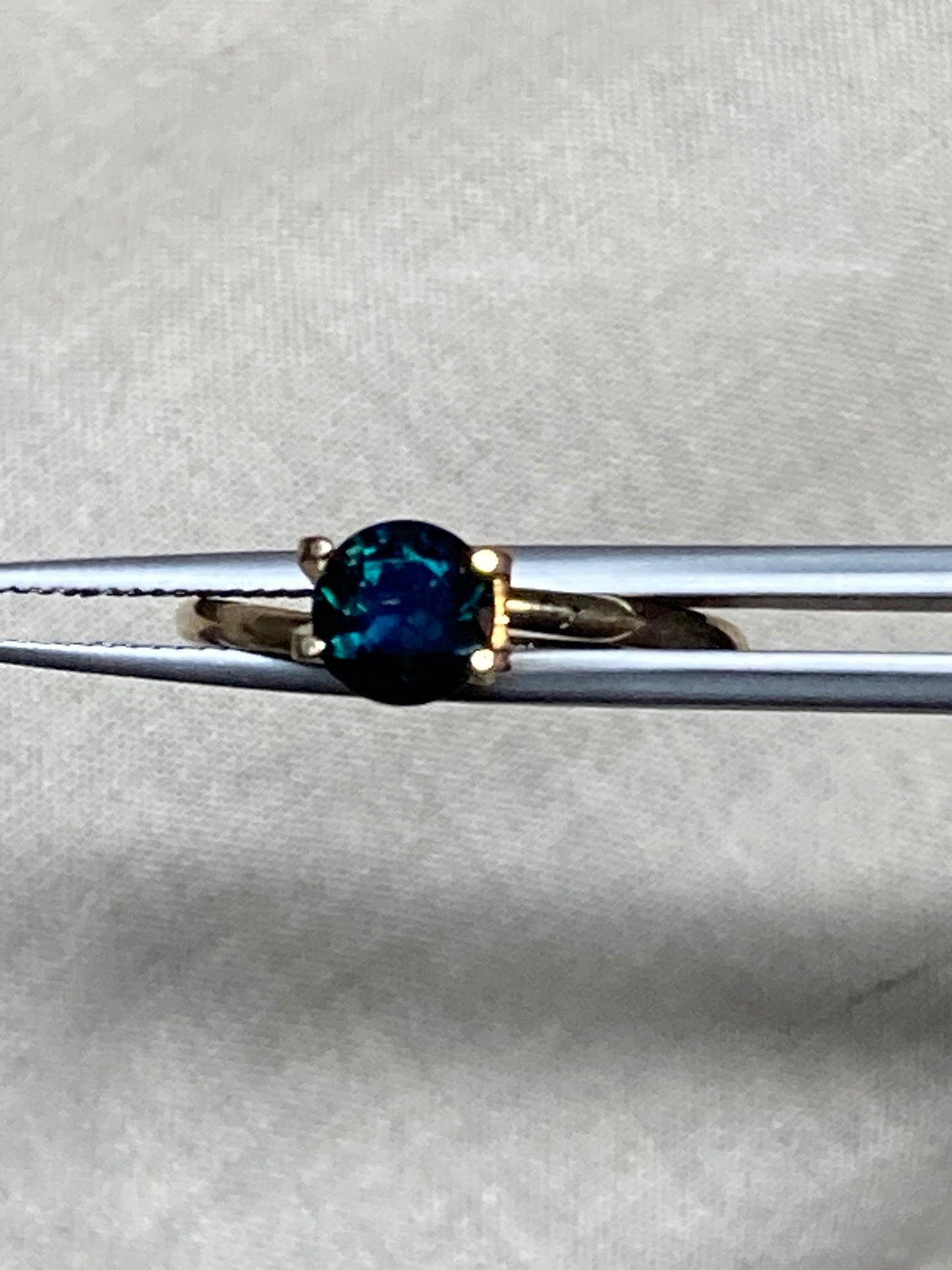 059- Dark Blue Australian Sapphire 1.27ct ROUND CUT