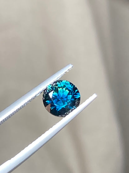 058- 1.67ct Dark Blue Australian Sapphire Round CUT Engagement stone