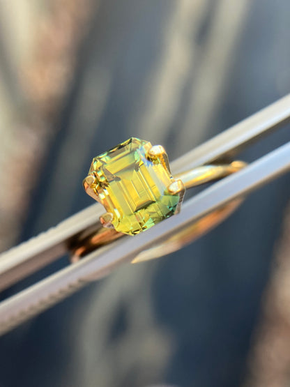 032- Australian Sapphire 2.04ct Yellow Parti EMERALD CUT engagement ring gemstone