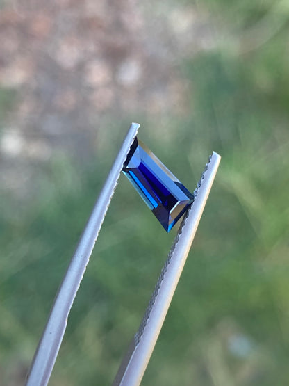 012- BLUE Australian Sapphire 1.15ct FREEFORM CUT