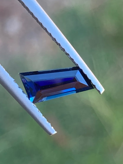 012- BLUE Australian Sapphire 1.15ct FREEFORM CUT