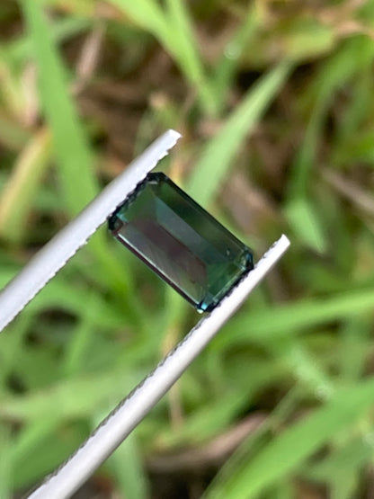 023- DARK BLUE Australian Sapphire 1.7ct EMERALD CUT