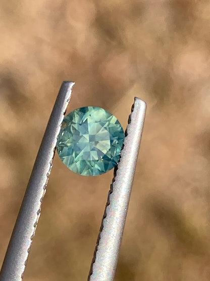 011- Silky Blue Yellow Parti Australian Sapphire 0.5ct ROUND BRILLIANT CUT