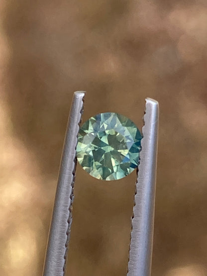 011- Silky Blue Yellow Parti Australian Sapphire 0.5ct ROUND BRILLIANT CUT