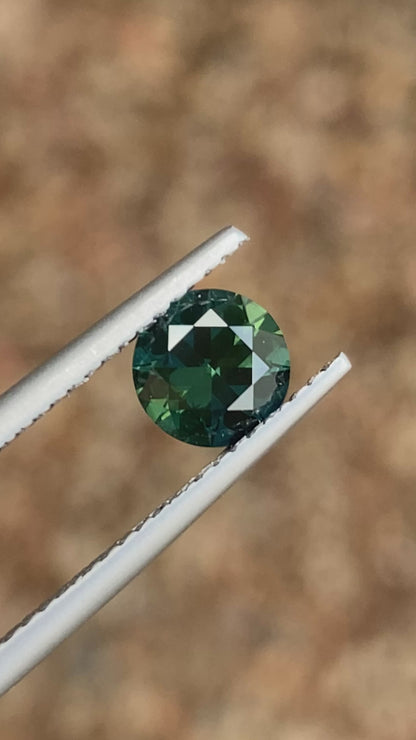 060- 1.09ct Dark Green Australian Sapphire ROUND CUT