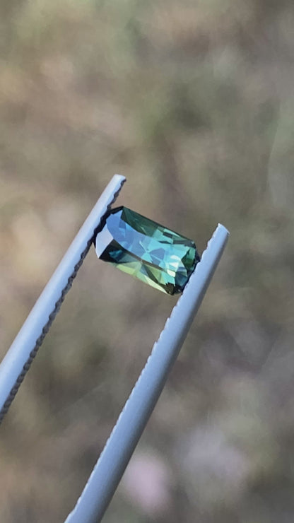 017- Green Parti Australian Sapphire 0.75ct RECTANGLE CUT